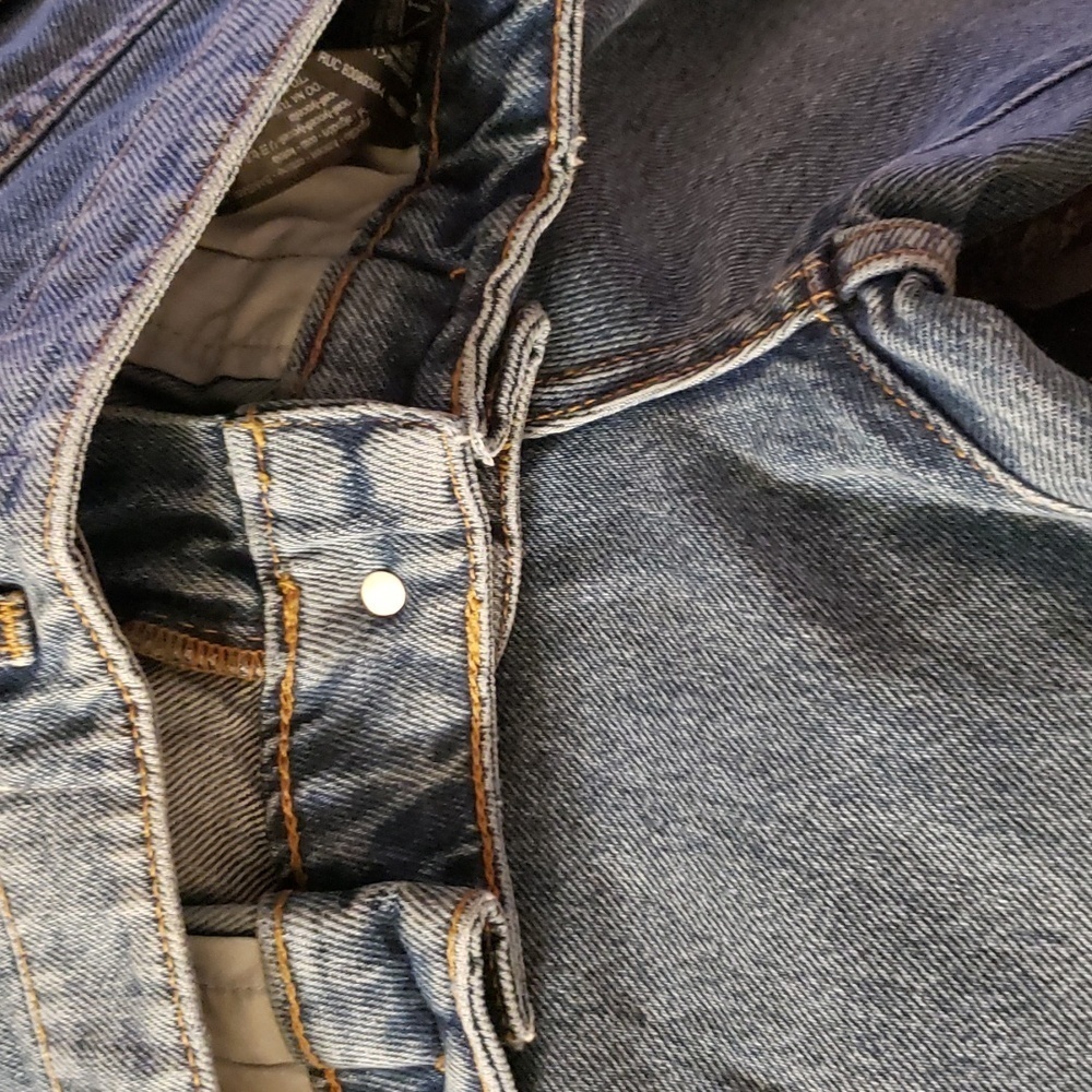 ZARA Ribcage pleated front raw hem denim trousers - Picture 8 of 11